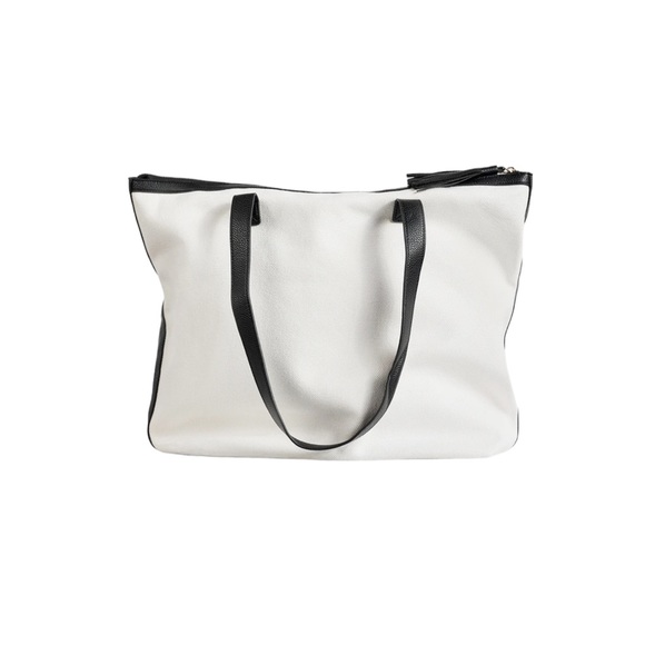 NEW Walter Baker Day Tripper Canvas Tote - Picture 2 of 7